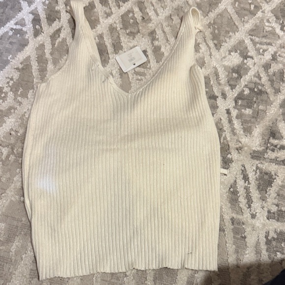 Debut Ivory Ribbed Tank Top - Picture 2 of 3